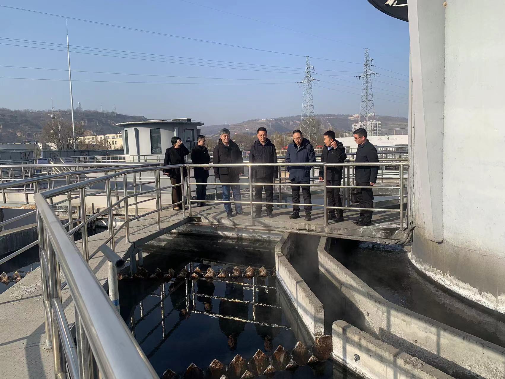 17375155116029187GbJ.jpg 1陜西環(huán)保集團(tuán)工會開展2024年度冬季送溫暖慰問活動.jpg